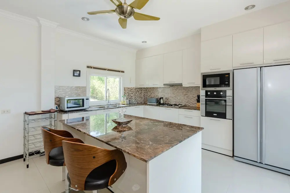3 Bedroom Pool Villa With Amazing Views TH2