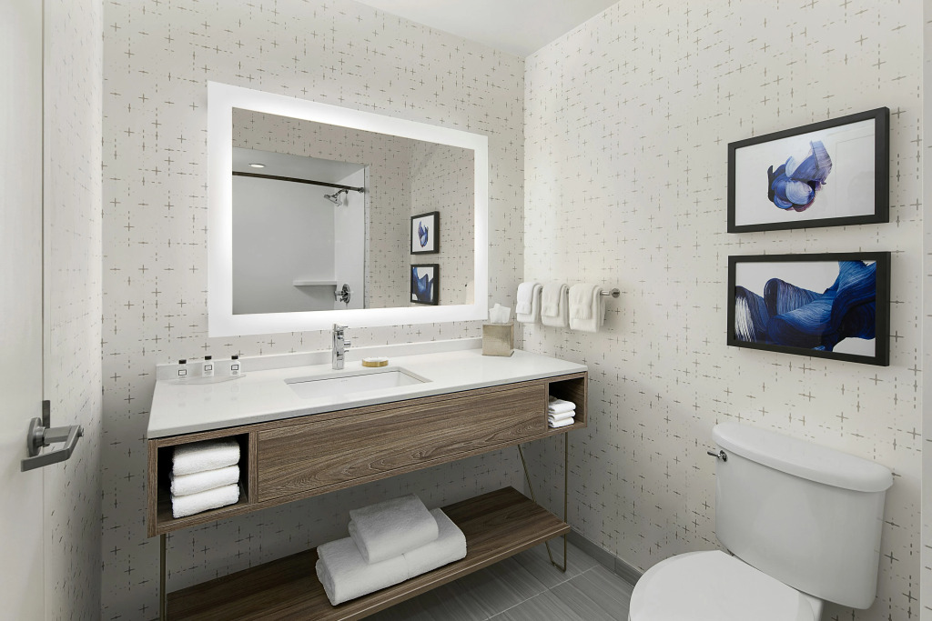 Crowne Plaza Atlanta Perimeter at Ravinia by IHG