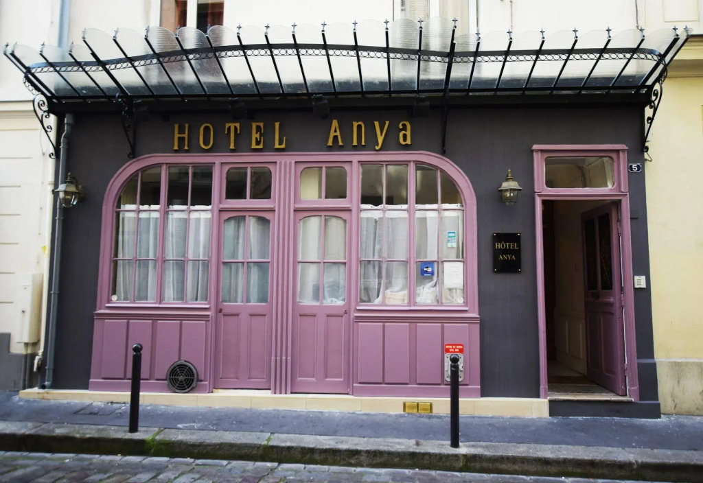 Hotel Anya