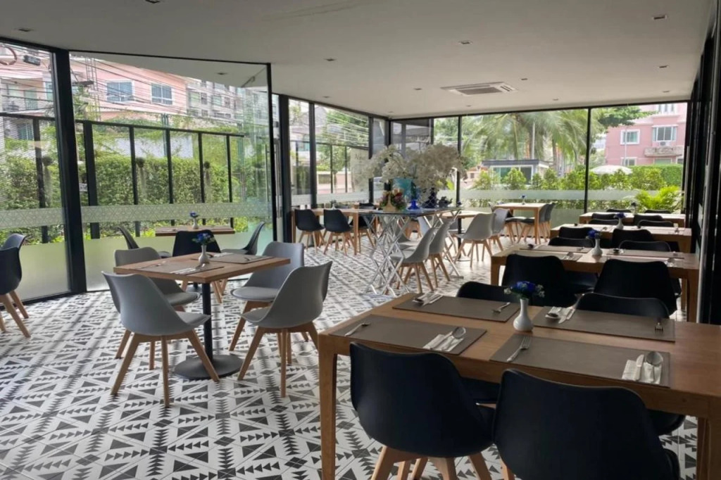 Almas Hotel Bangkok