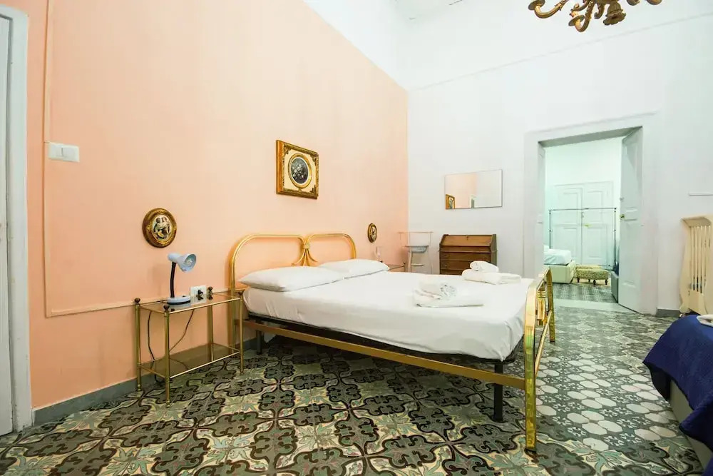 Maestosa Casa In Napoli Centro