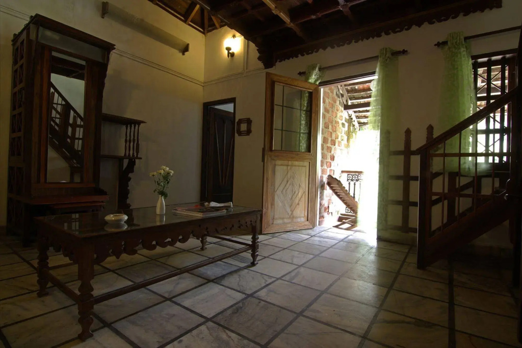 Hotel Ambadi