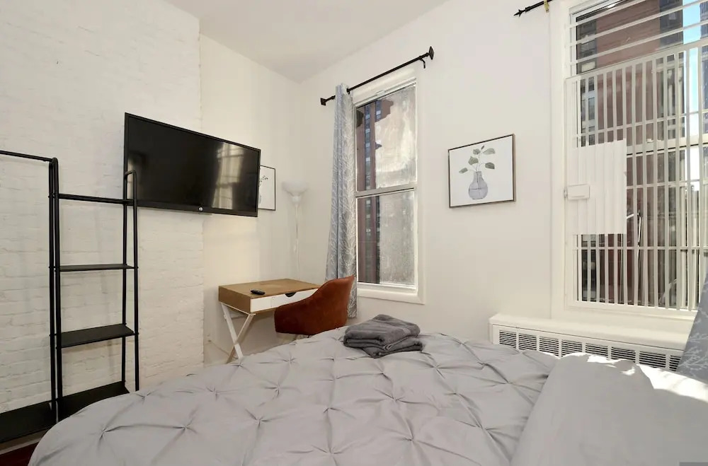 Spacious 2BR on the Upper East Side Steps From Central Park