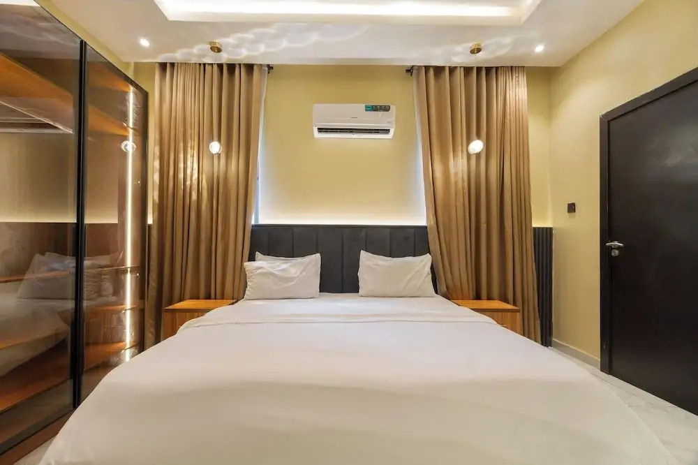 Ari Residence