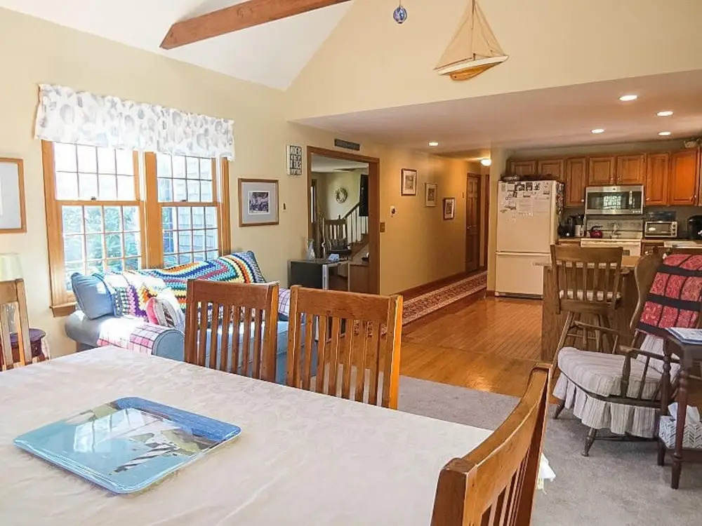 131 Stage Coach Drive - Three Bedroom House
