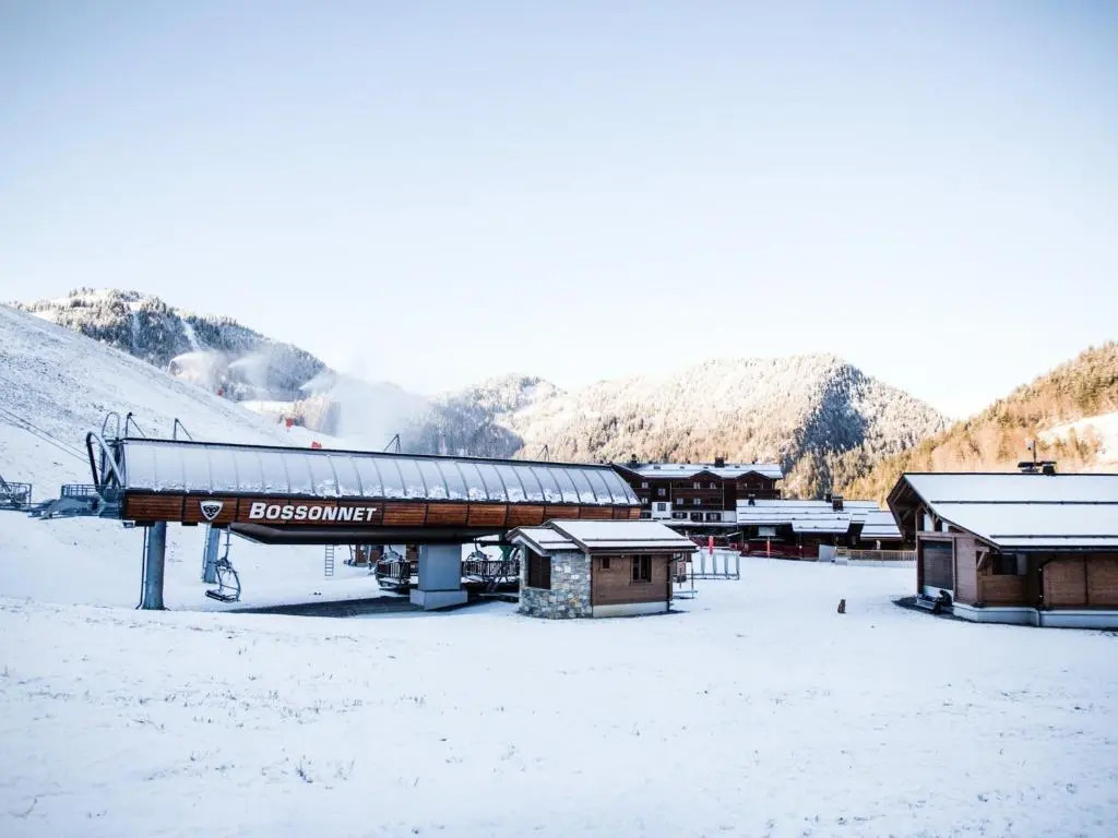 Chalet*** La Clusaz: sur les pistes, 10 pers, terrasse, garage, Wifi, linge inclus - FR-1-437-80