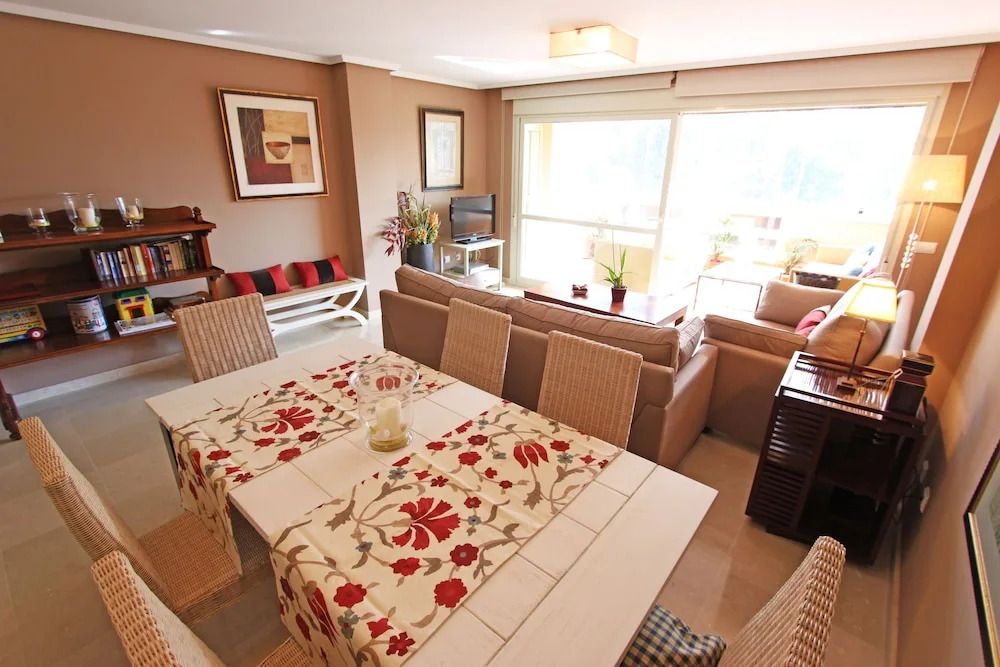 1039 Beach Front Second Line Penthouse Large Pool Garden Area Direct D