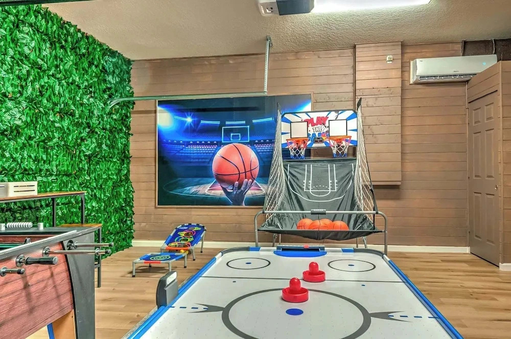 Luxury Family Home w/ Private Pool & Game Room