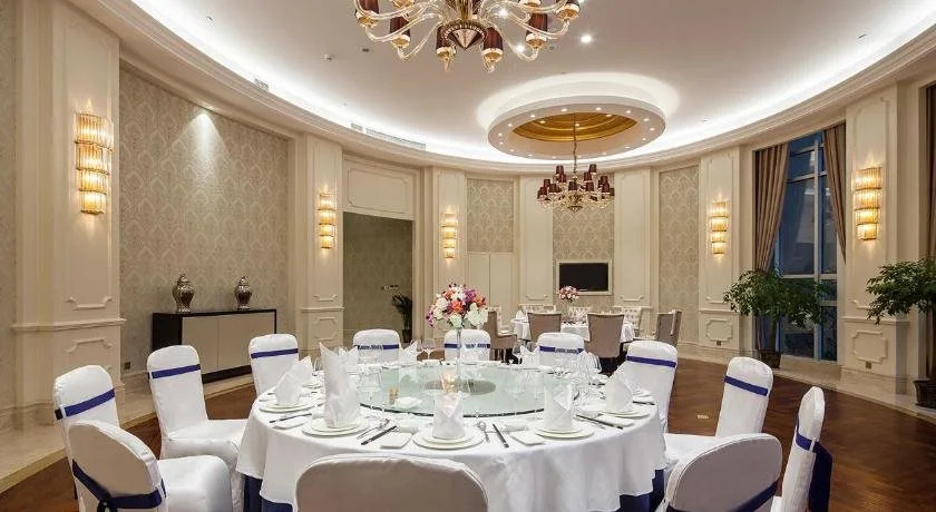 Zhixin Holiday Hotel