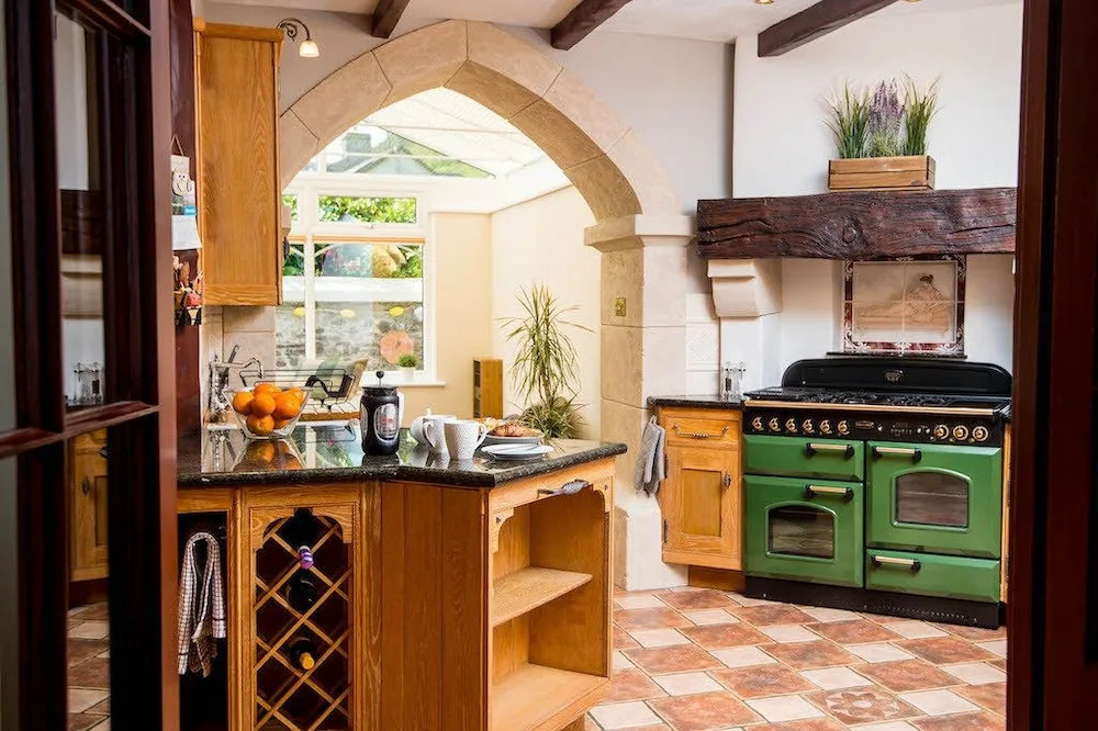 The Old School - An impressive countryside retreat, yet close to the coast