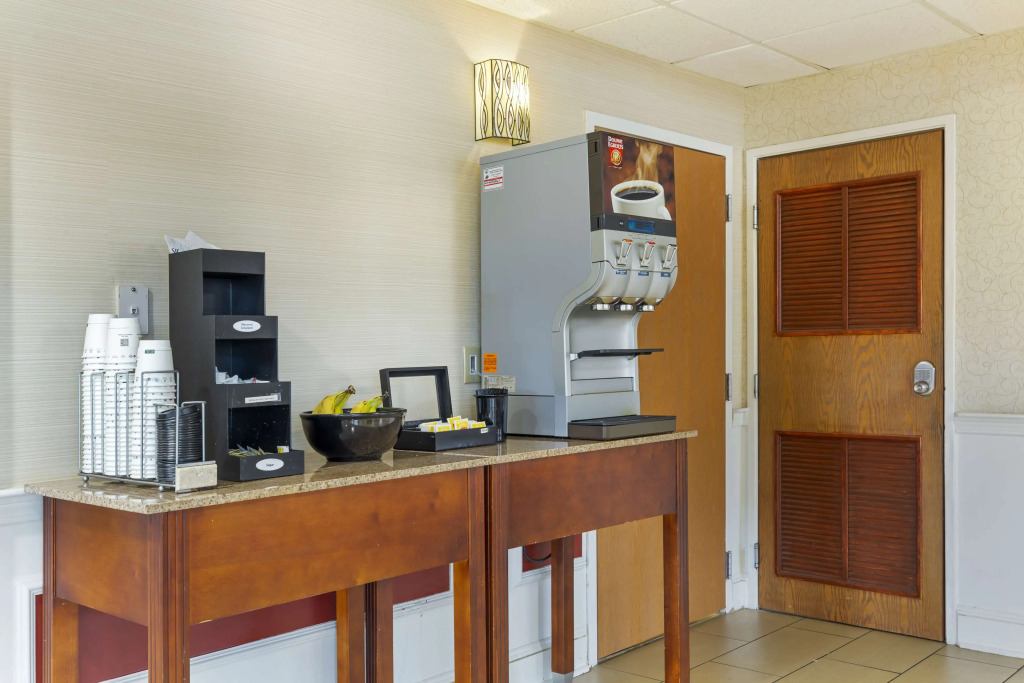 Best Western The Inn at Sharon - Foxboro