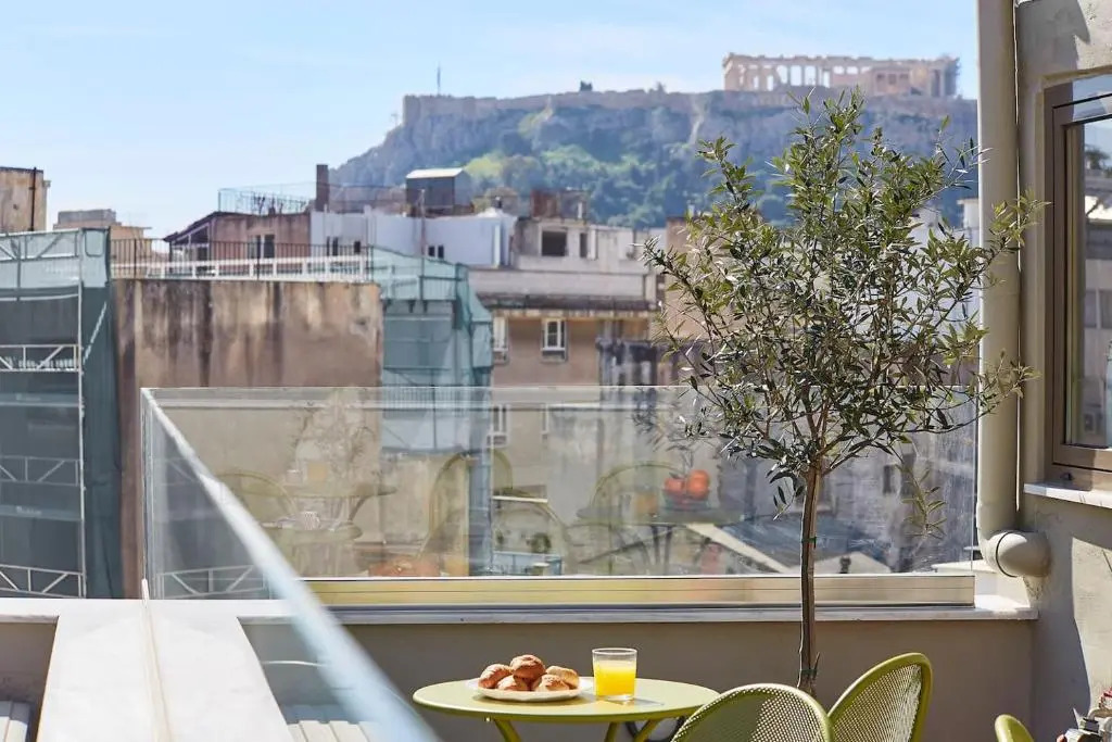 Old Athens style 1bdr with Acropolis view rooftop!