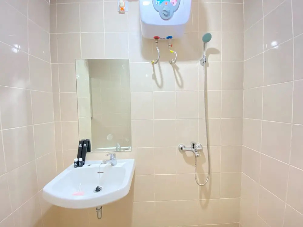 Classy Chic Studio Room At Apartment Parahyangan Residence Bandung