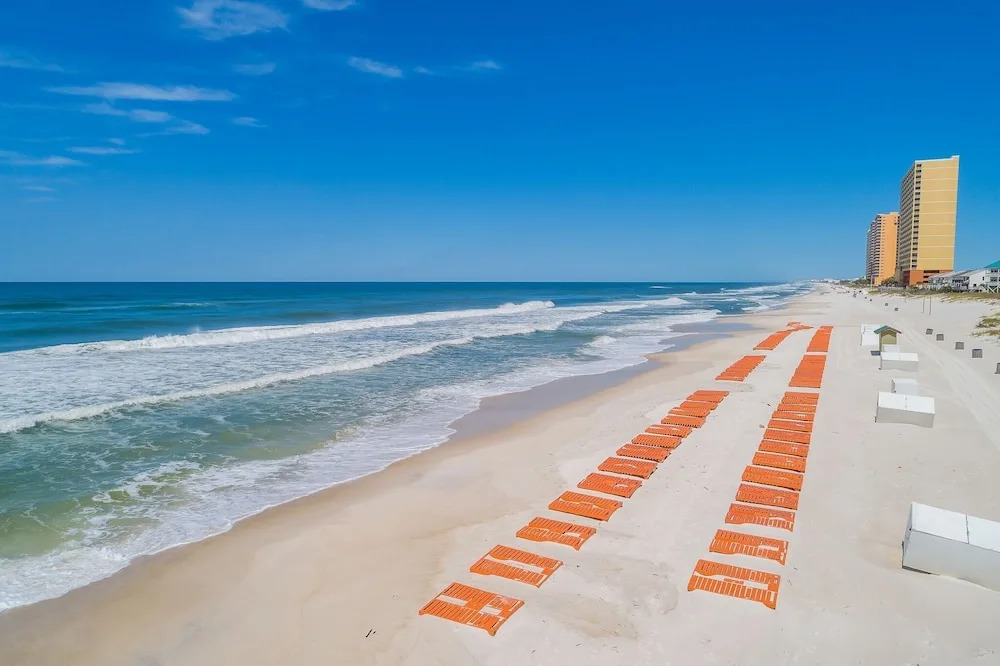 Emerald Isle 2 Bedroom Condo by RedAwning