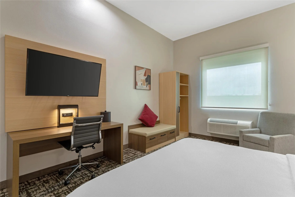 Best Western Plus Pearland/Houston Medical Center Hotel
