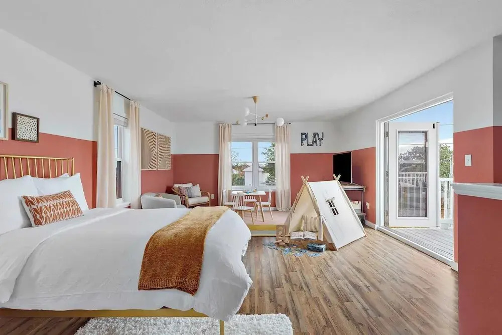 Sleeps 36 2 Homes, Walk to Beach, Priv Pool + Hot Tub Tidal Wave & Seacrest