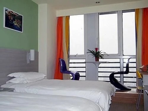Laiyin Junting Business Hotel
