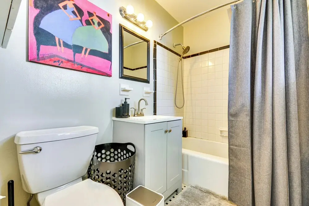 2 Mi to Dtwn Greensboro: Centrally Located Home