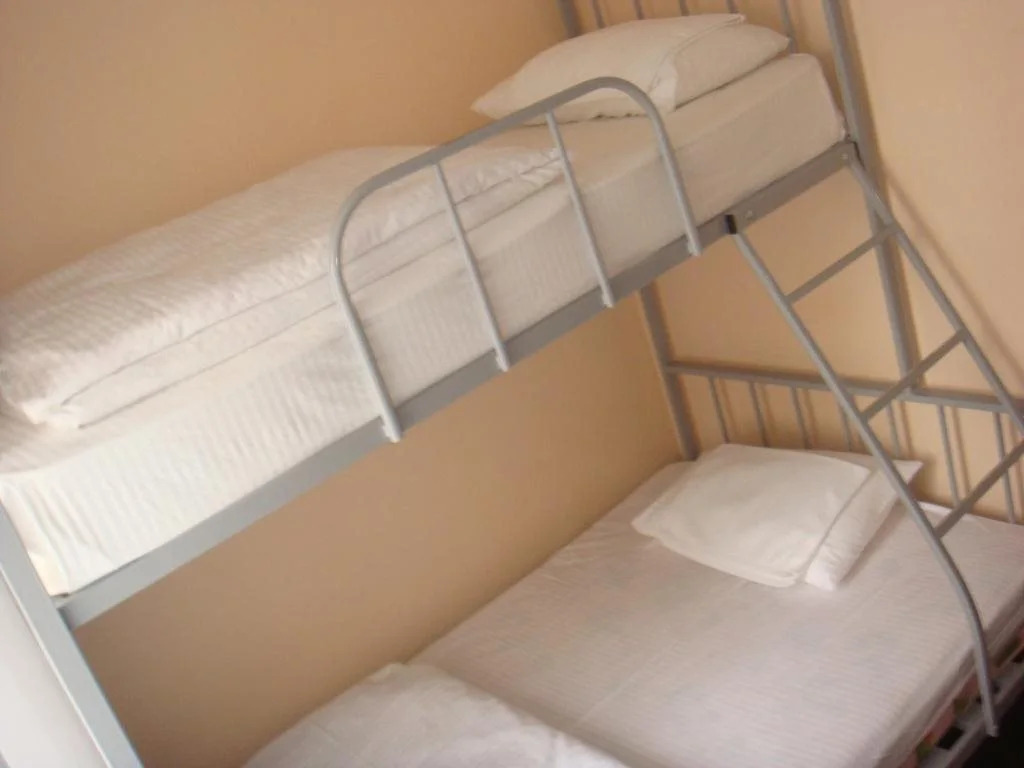 Hostel 490