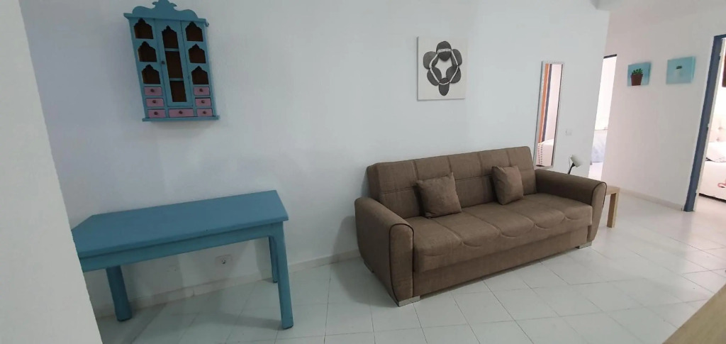 New fabulous 2-bedroom apartment right on the beach of Los Crstianos