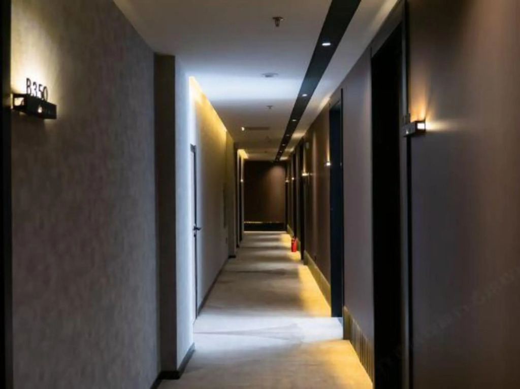 Homeinn Superior Yun Hotel (Dandong Yalu River Moon Island Anton Old Street)