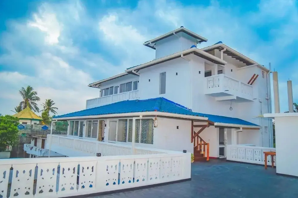 Hikka Ocean View by CM Holiday