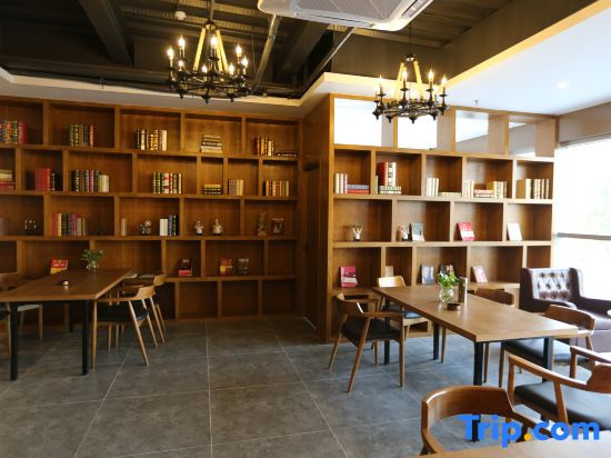 Yufei Hotel