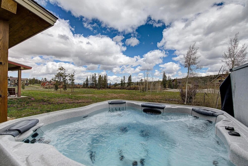 Mountain Getaway Stunning Views HOT TUB
