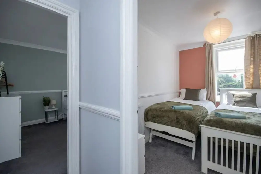 in Bournemouth With 2 Bedrooms and 1 Bathrooms