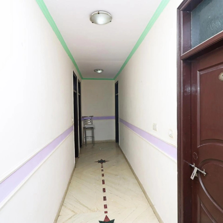 OYO 9726 Hotel Aura Palace Deluxe