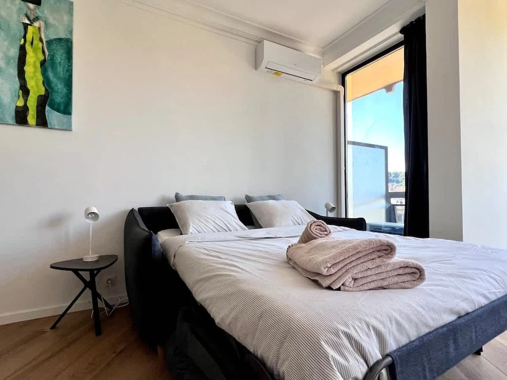 Cozy and Fully Equipped in the Center of Liege 4 Guests