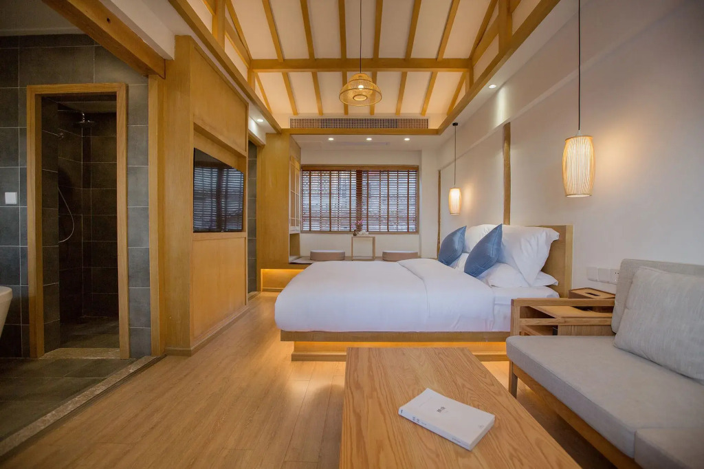 Jianshe Inn