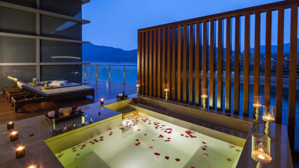 Crowne Plaza Hangzhou Thousand Island Lake by IHG