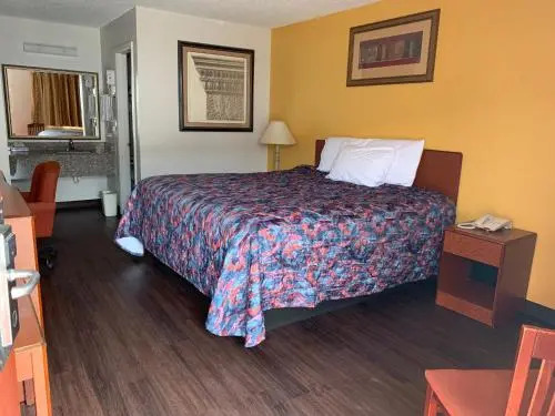 Economy Inn