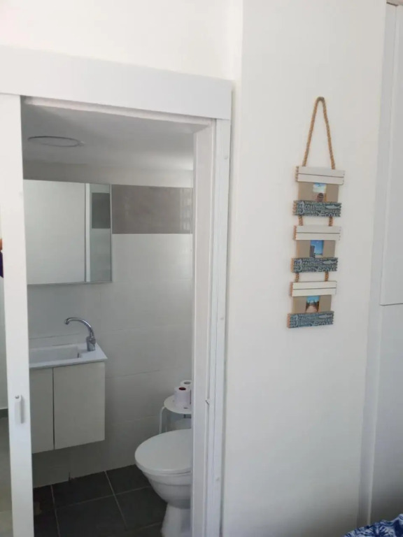 Ofir, nice small unit, 123Eilat
