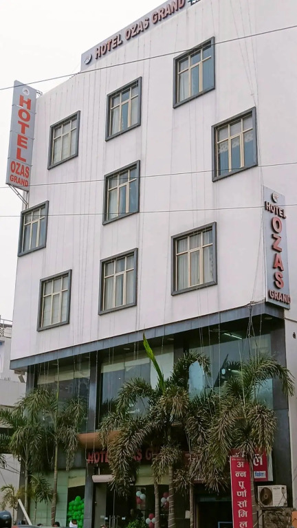 Hotel Ozas Grand