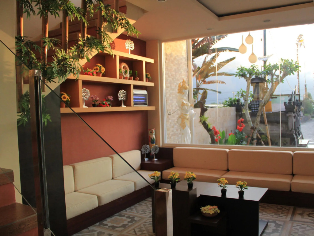 CLV Hotel & Villa