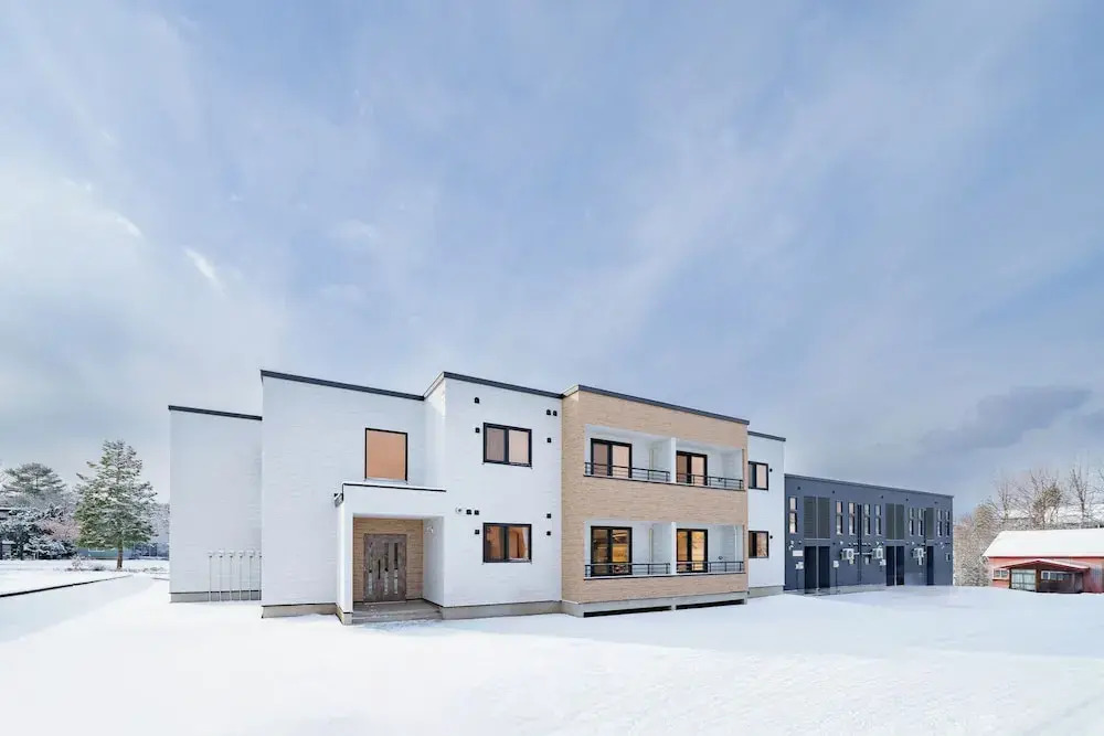 Hills Niseko 105