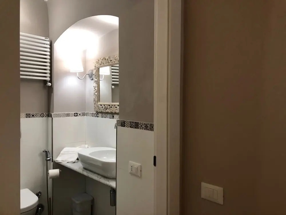CERNAIA ROOM