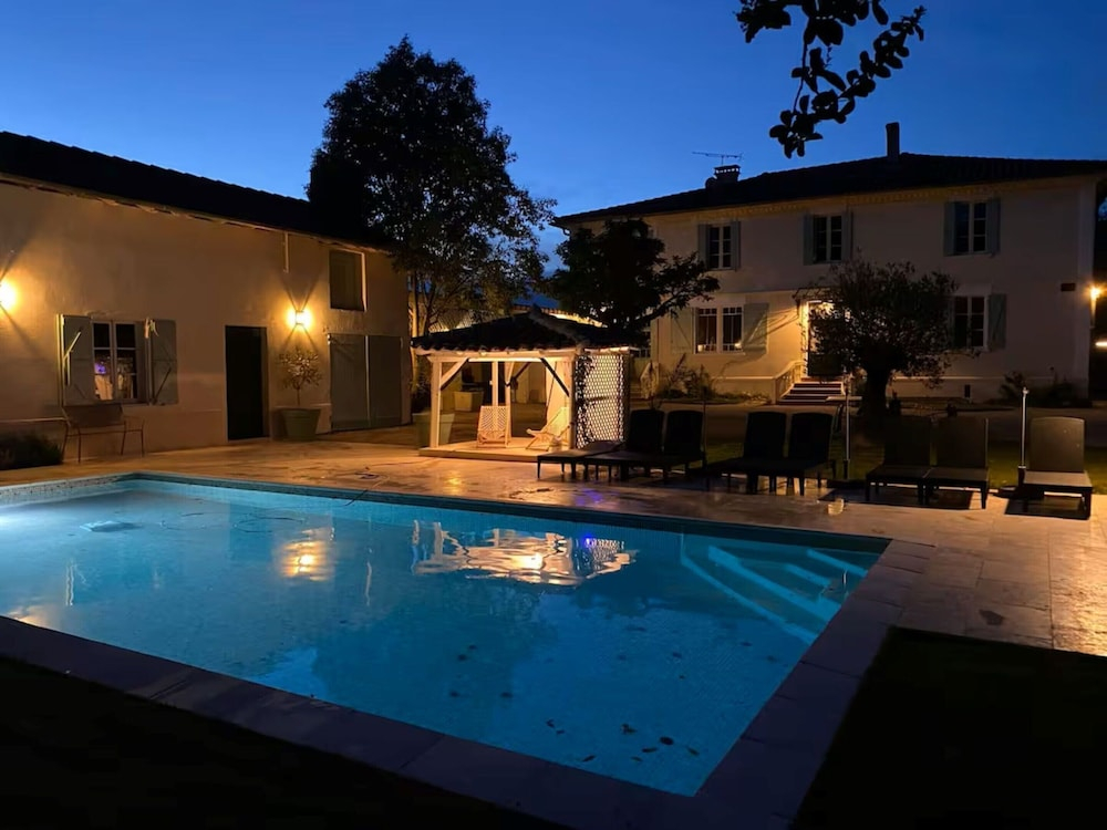 The Oasis Gardens, Beautiful House