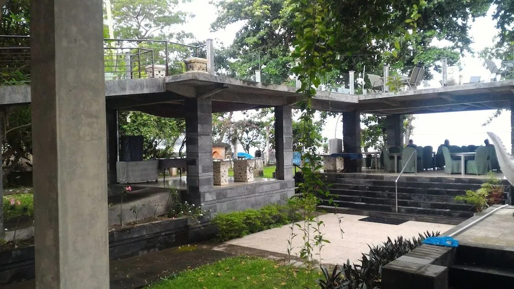 Beachfront Suite Alit