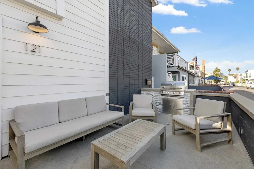 Coastal-chic Newport Stay Steps to the Beach, Dining & Boardwalk Optional Add-on Unit