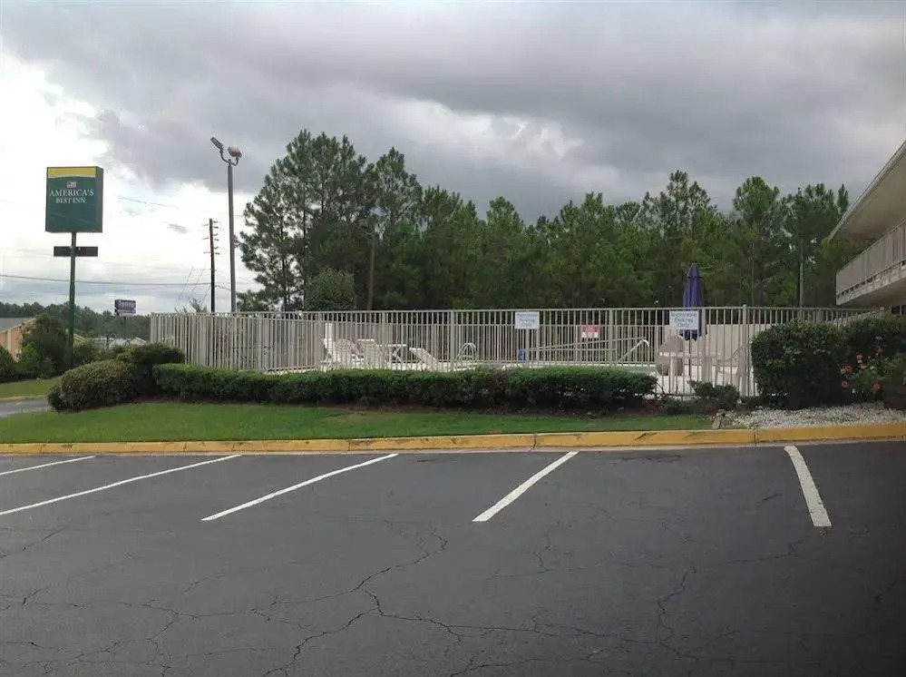 Americas Best Inn - Macon