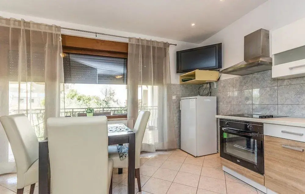 Apartment 1695
