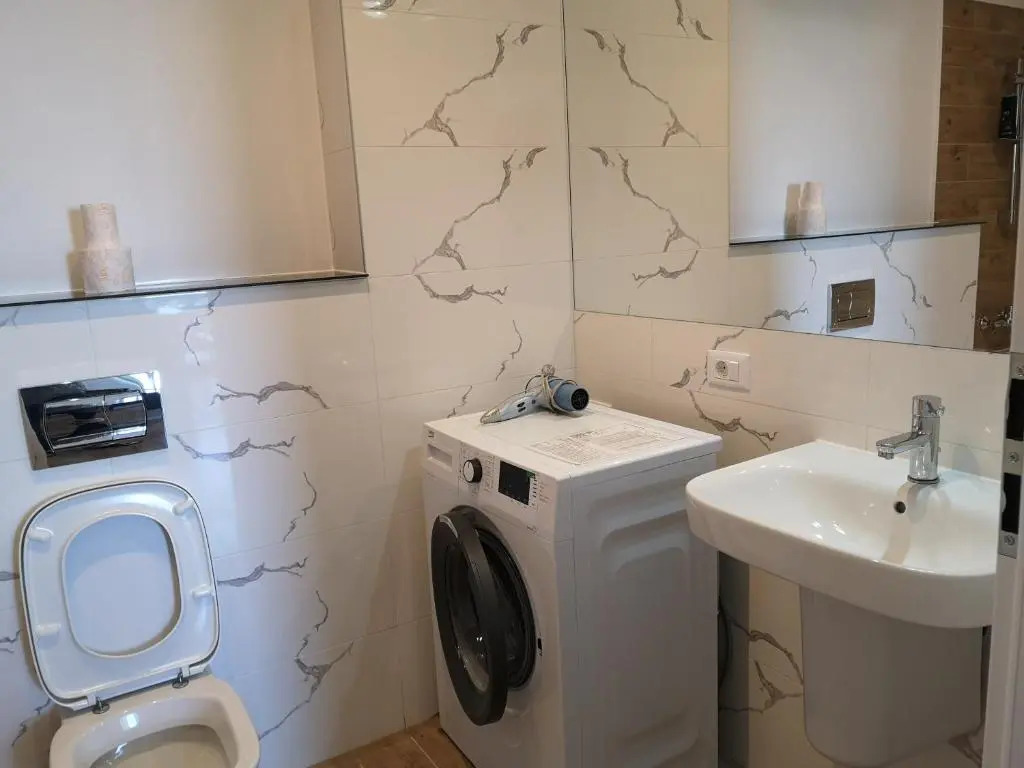 Ared-Atrium Mall ChrysFlatty 3 Premium apartment 60mp