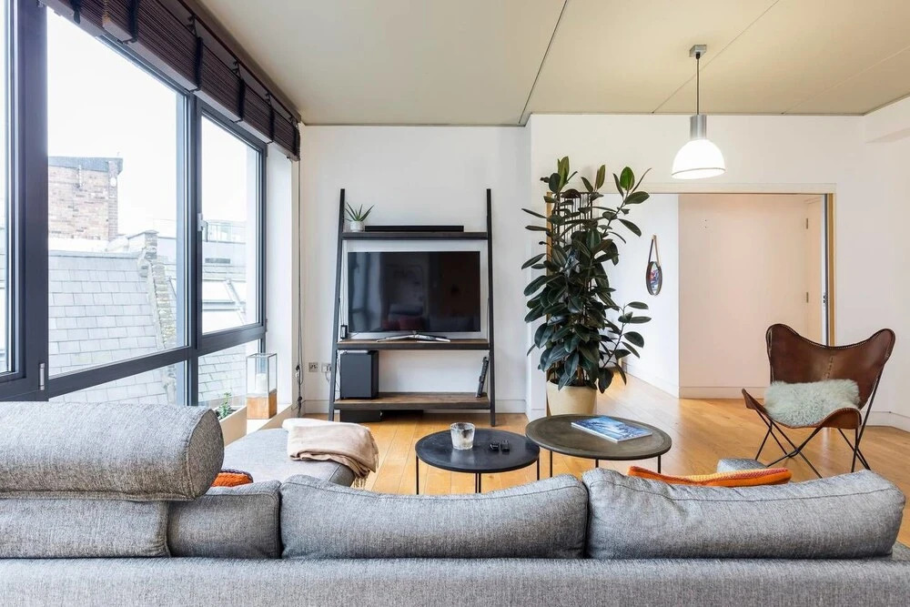 Spacious 2BR Modern Home in Shoreditch