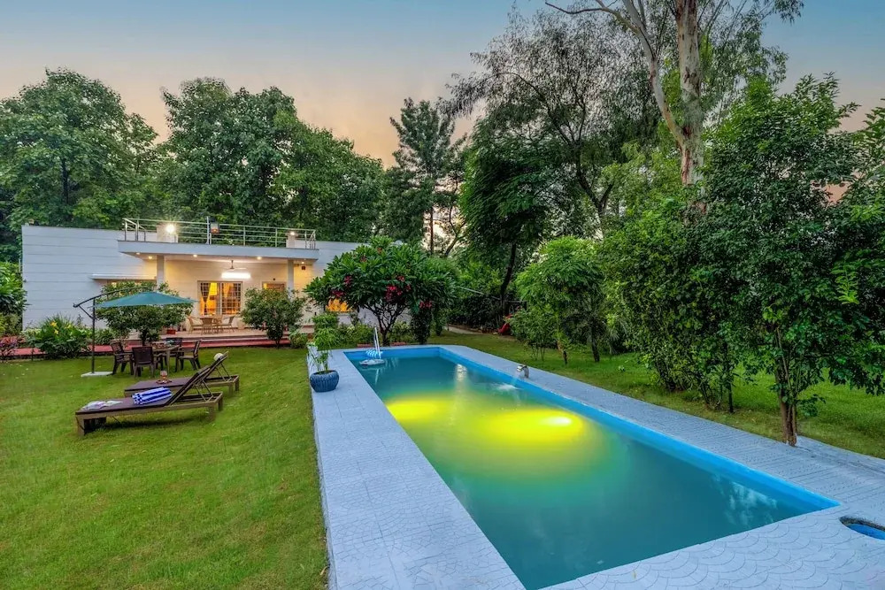 Alaya Stays 3 BHK with Pvt Pool-Daffodil