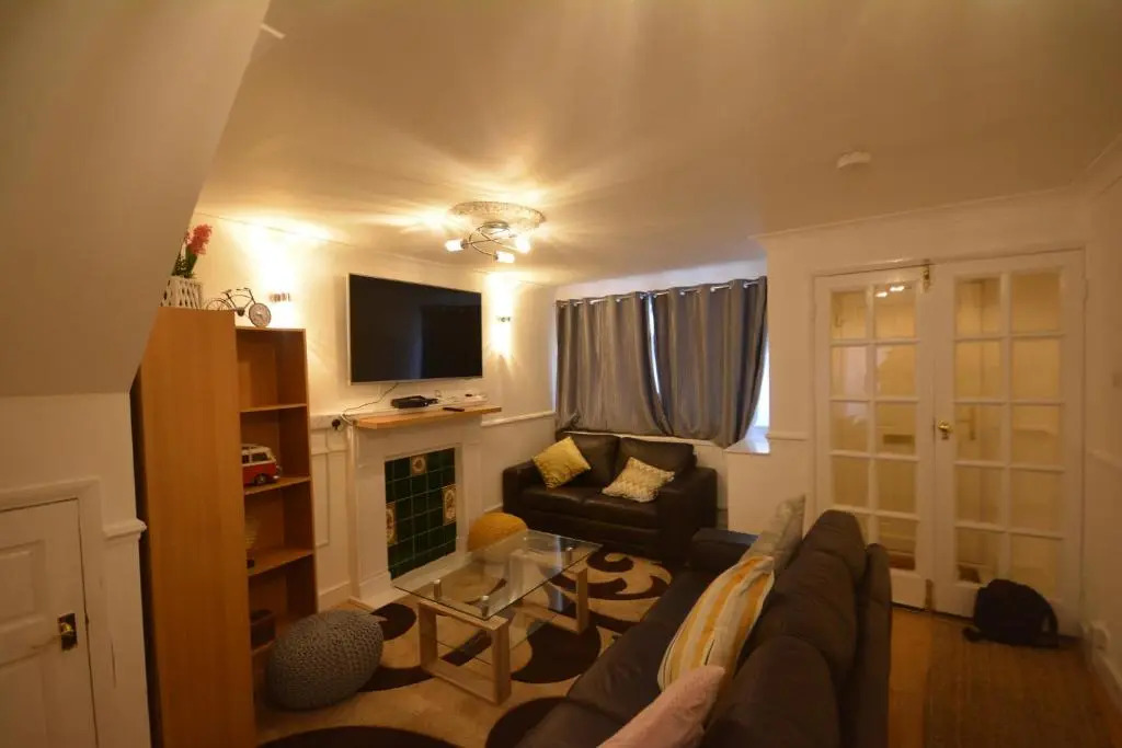 Five bedroom Townhouse Near Excel Exhibition Centre