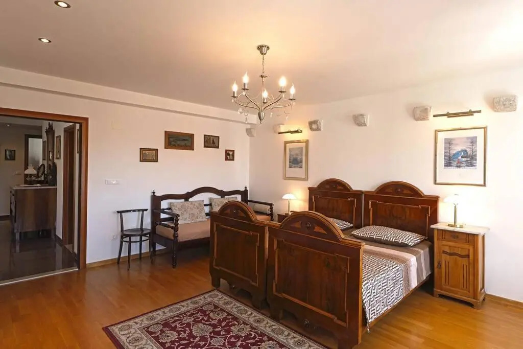 4 bedroom Villa in old Cavtat