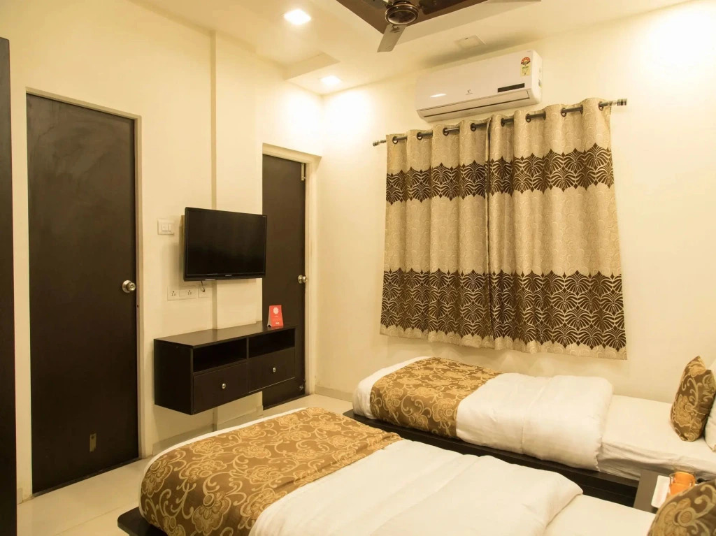 Dwarka Inn By OYO Rooms